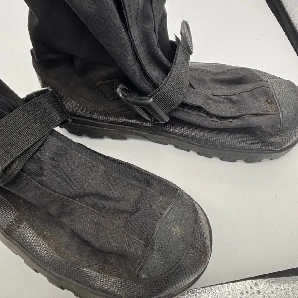 NEOS Overshoe Boots Unisex Sz S Black Waterproof Snow Rain Winter Gear